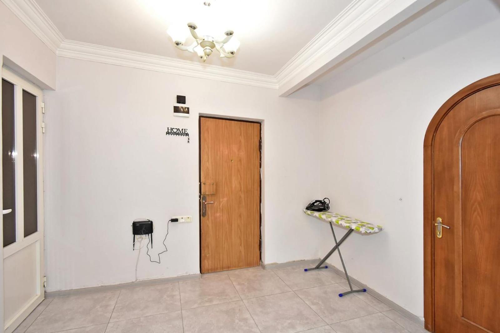 Luxury Spacious Apartment On Saryan Street.Centre Jereván Kültér fotó